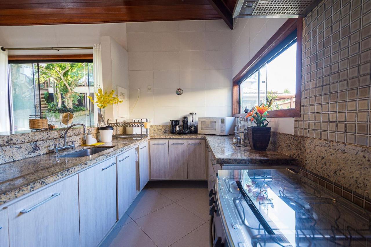 Casa espetacular entre Geribá e Ferradurinha - WIFI 200MB - Piscina do codomínio - 700 m da praia - Garagem - 4 Suites - Área gourmet privativa - Cozinha equipada - Área kids - Portaria 24h - Ar condicionado Búzios Exterior foto